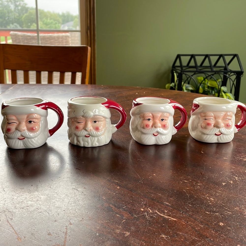 Pottery Barn Santa Mugs (Set of 4)